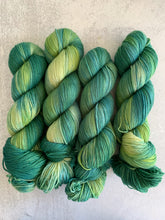 Load image into Gallery viewer, Rambouillet Worsted Sweater Quantity *DYED-TO-ORDER*