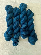 Load image into Gallery viewer, Fordson Domestic 2-Ply Targhee Yarn