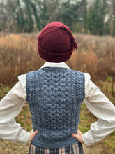 Load image into Gallery viewer, BFL Worsted Sweater Quantity *DYED-TO-ORDER*