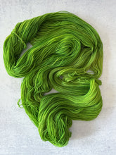 Load image into Gallery viewer, Manor Farm Pure BFL Yarn