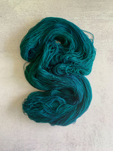 Load image into Gallery viewer, Mermaid Avenue Pure BFL Yarn