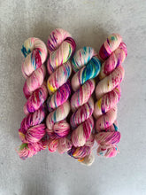 Load image into Gallery viewer, Unicorn Smoothie BFL DK