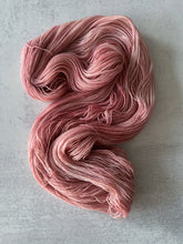 Load image into Gallery viewer, Cheri-Glo BFL DK Yarn
