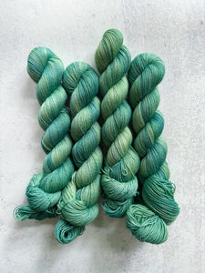 Eau de Nil Pure BFL Yarn