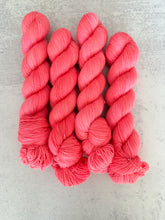 Load image into Gallery viewer, Electric Disco Clam Sparkle Sock Yarn
