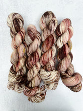 Load image into Gallery viewer, Japp o&#39; the Yard Rambouillet Worsted Yarn
