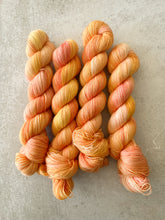 Load image into Gallery viewer, Peachblow Pure BFL Yarn

