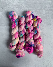 Load image into Gallery viewer, Unicorn Smoothie BFL Worsted Yarn
