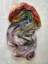 Load image into Gallery viewer, Sundown BFL Worsted Yarn
