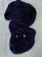 Load image into Gallery viewer, The Old Chevrolet Set Pure BFL Yarn

