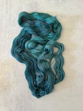 Load image into Gallery viewer, Triangle at Rhodes Pure BFL Yarn
