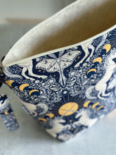 Load image into Gallery viewer, Damask Unicorns EXTRA LARGE Sweater Weather-Sized Project Bag
