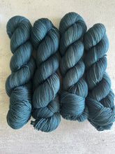 Load image into Gallery viewer, Zanesville Domestic 3-Ply Merino Yarn
