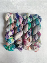 Load image into Gallery viewer, L5P Targhee Sock Yarn
