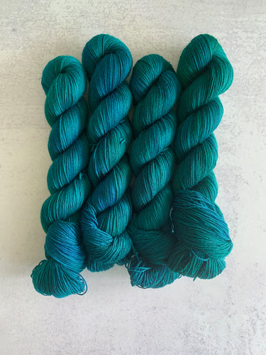 Toasted Marshmallow Mohair Silk Yarn – Republica Unicornia