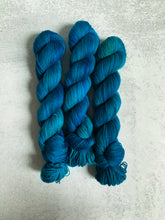 Load image into Gallery viewer, Electric Mrs. Peacock BFL Sock Yarn
