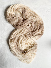 Load image into Gallery viewer, White Russian Rambouillet Worsted Yarn
